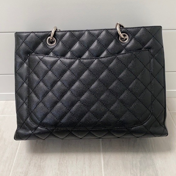 Chanel Grand Shopper - Picture 4 of 16